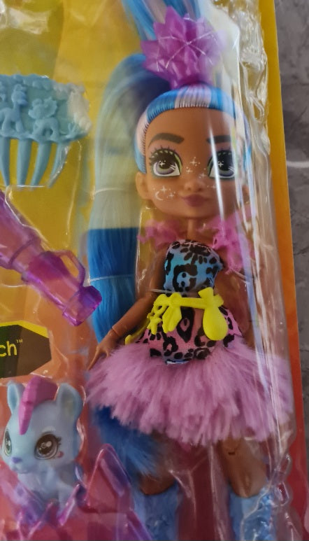Mattel Cave Club Puppe ca. 20 cm Tella mit Hunch (A)