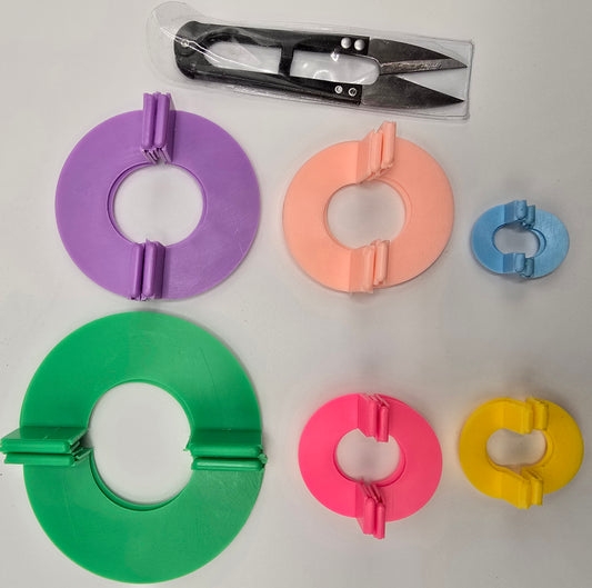 Curtzy Kunststoff Pompom Maker Set (4er Pack) mit Schneideschere