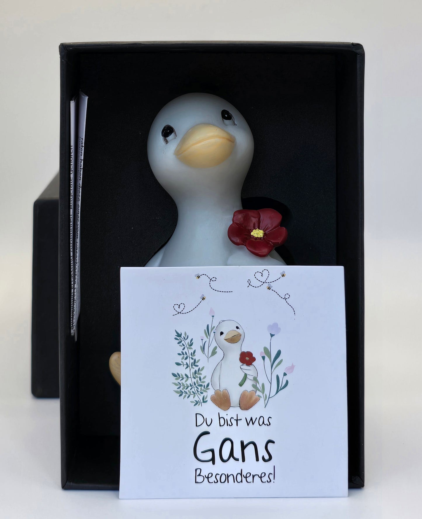 Kleine Gans "Berta" mit LED mit Grußkarte in Geschenkbox